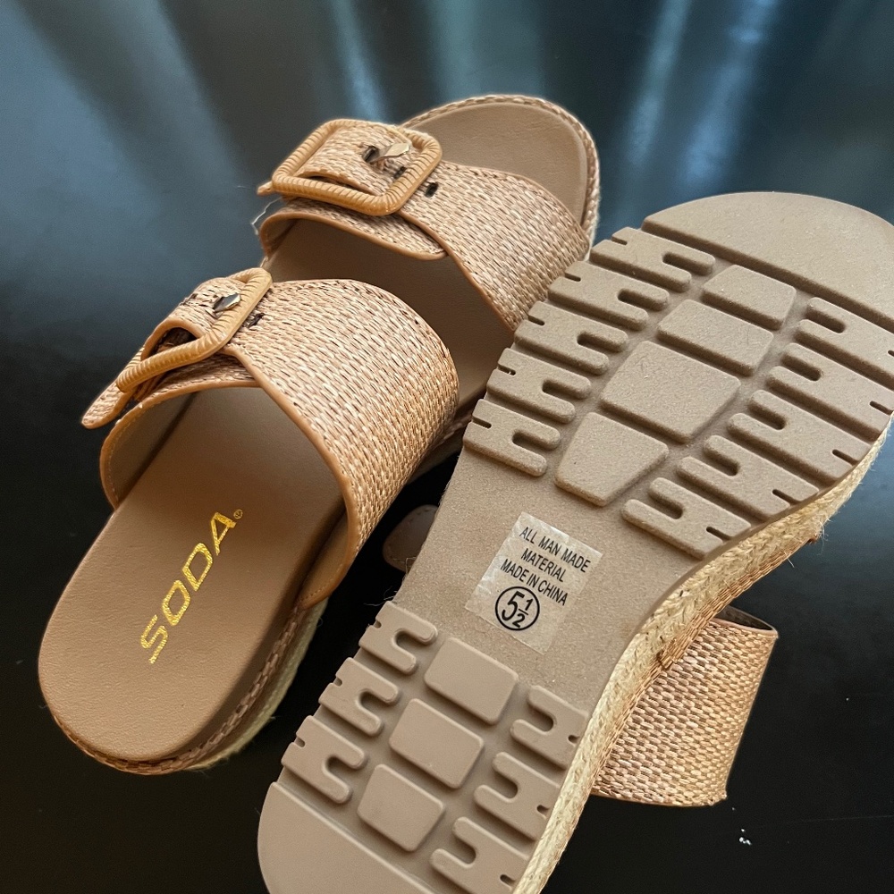 Soda wedge sandal